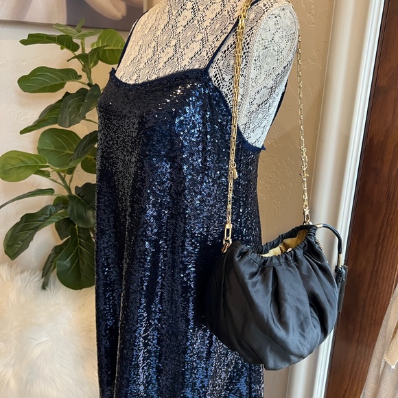 YSL Cosmetic gwp awesome drawstring bag turned chic shoulder bag✨ - Picture 5 of 6